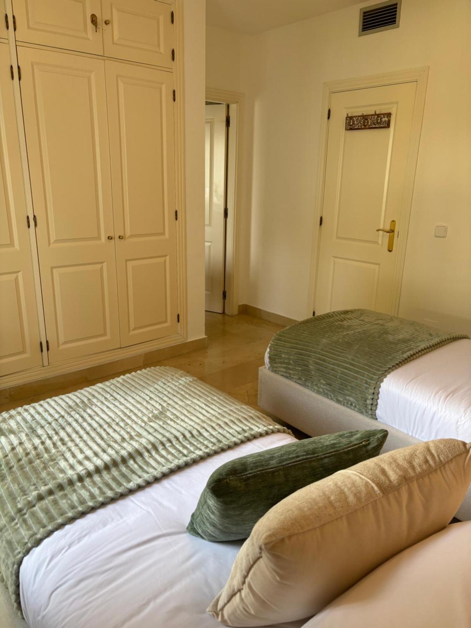 Apartment In El Presidente Beach Side New Golden Mile Эстепона Экстерьер фото
