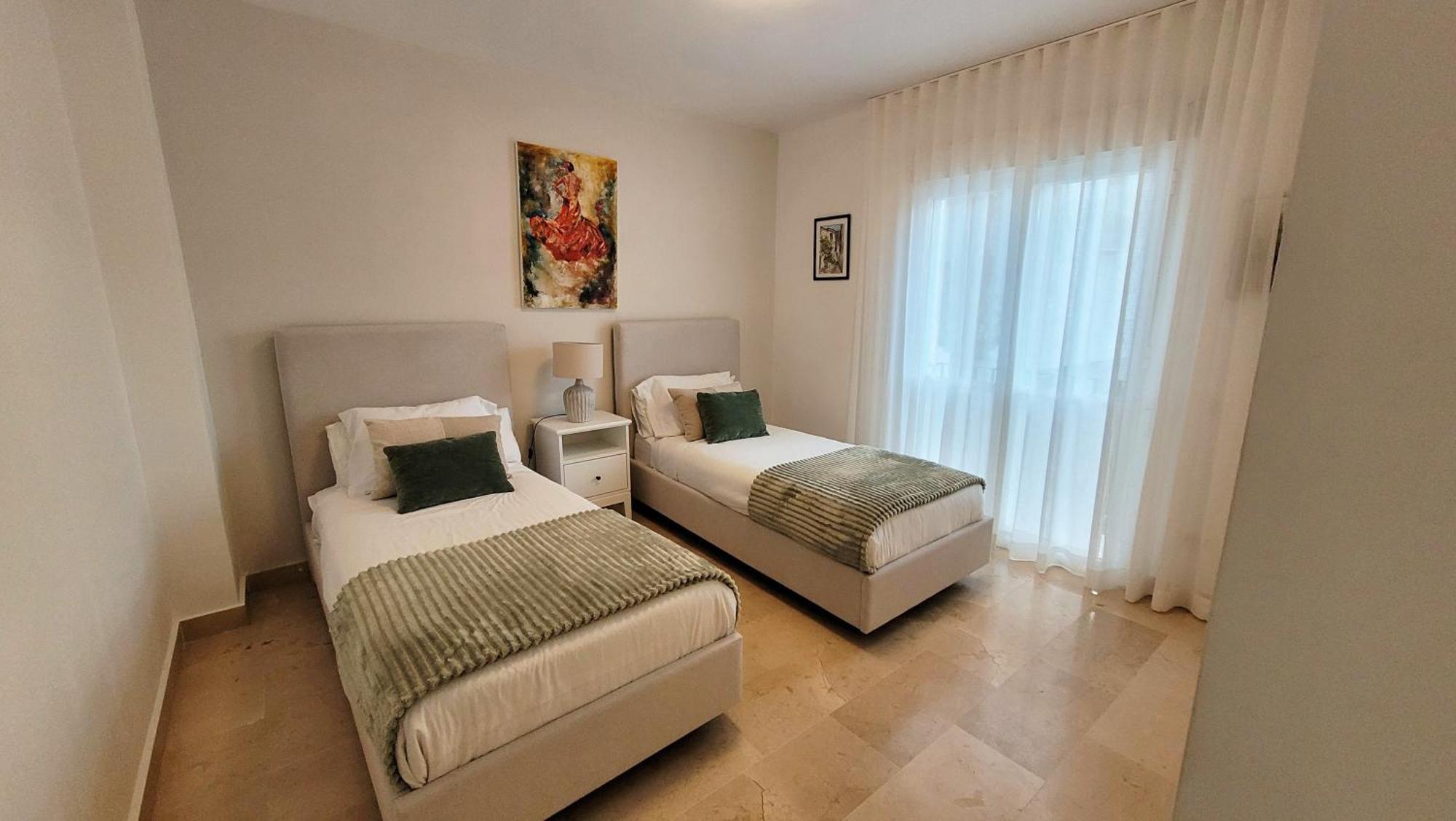 Apartment In El Presidente Beach Side New Golden Mile Эстепона Экстерьер фото