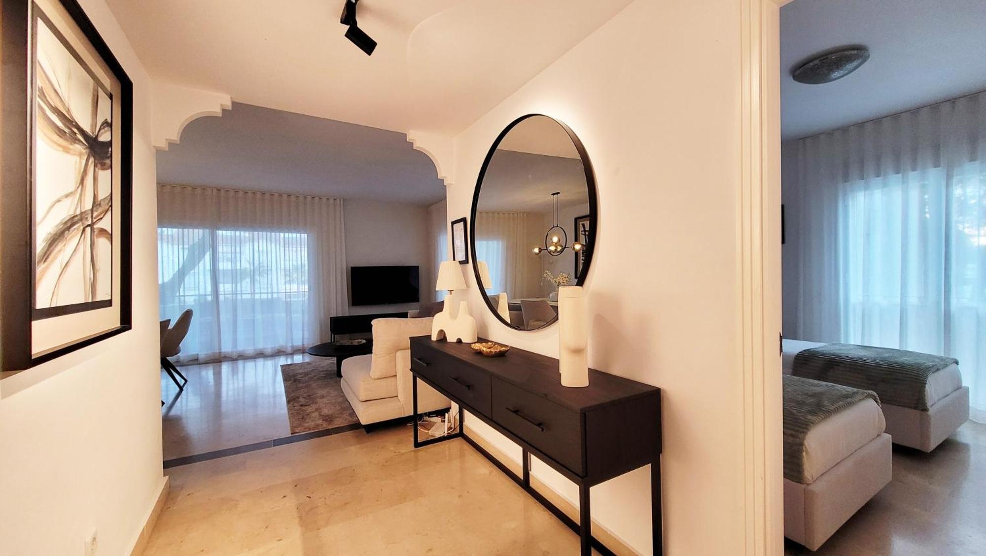 Apartment In El Presidente Beach Side New Golden Mile Эстепона Экстерьер фото
