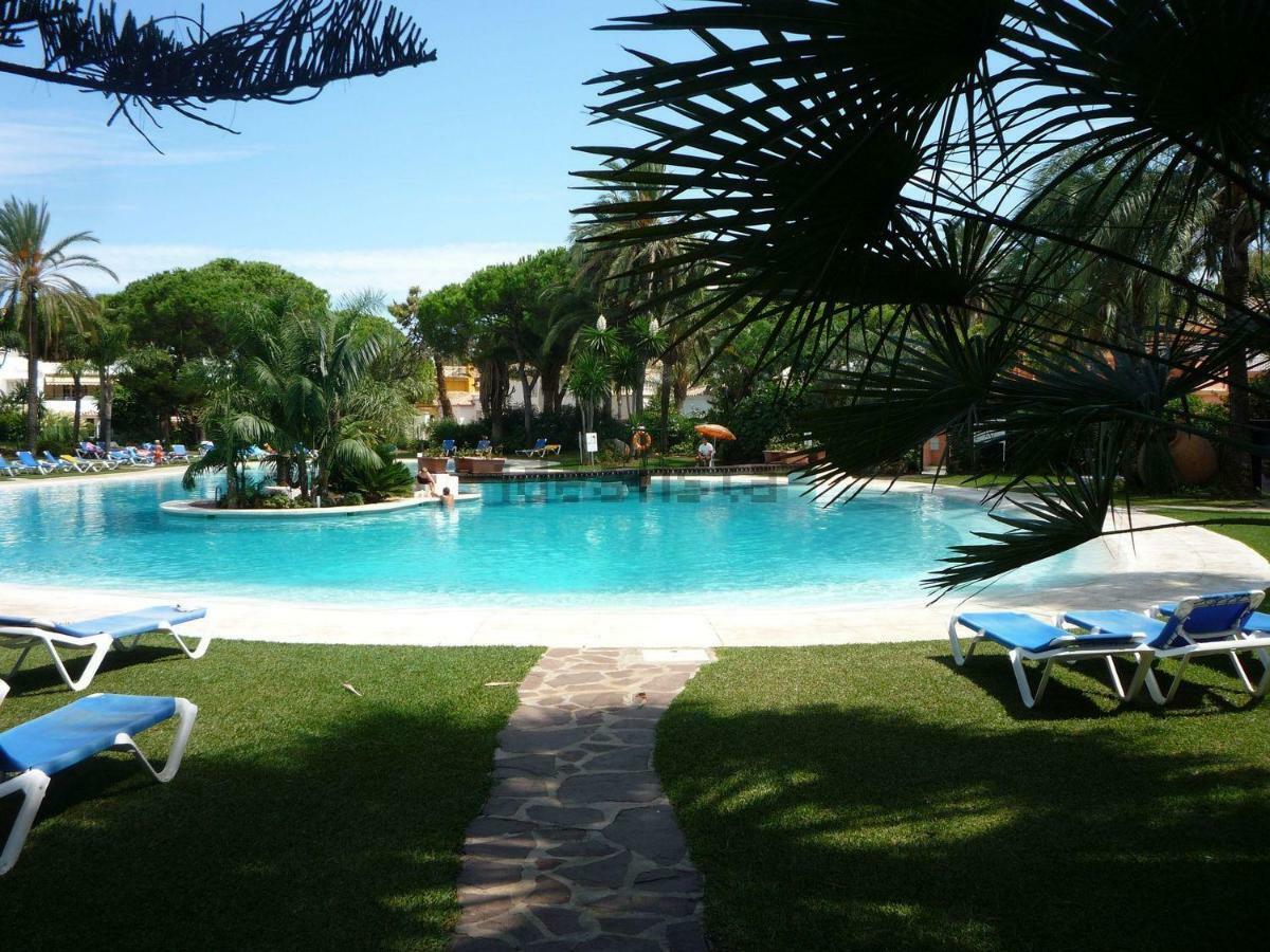 Apartment In El Presidente Beach Side New Golden Mile Эстепона Экстерьер фото