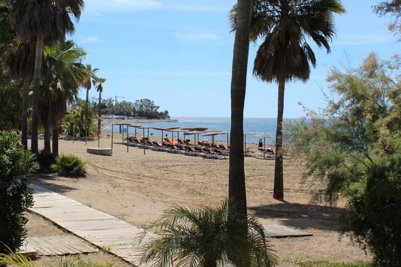 Apartment In El Presidente Beach Side New Golden Mile Эстепона Экстерьер фото
